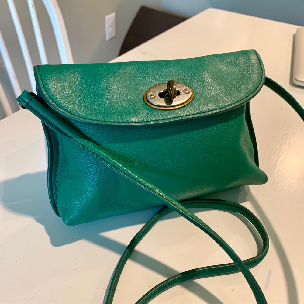 🎉SALE🎉 FOSSIL Small Green Leather Crossbody Bag